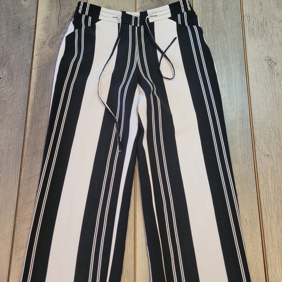 Inc pants - Picture 5 of 10